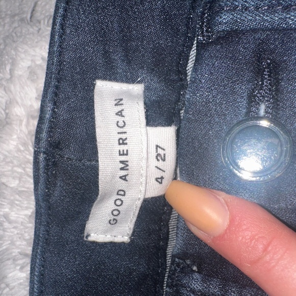 Good American Jeans - Picture 3 of 4